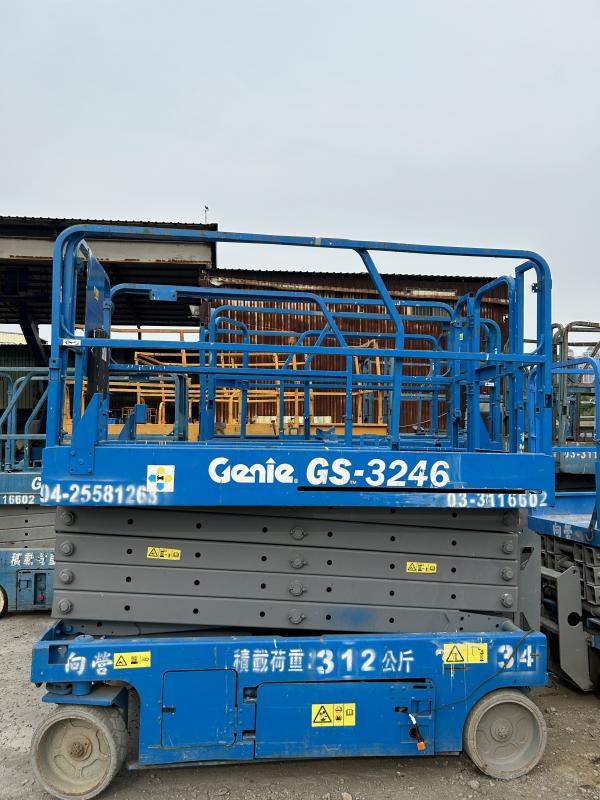 8/10 meters Scissor Lifts