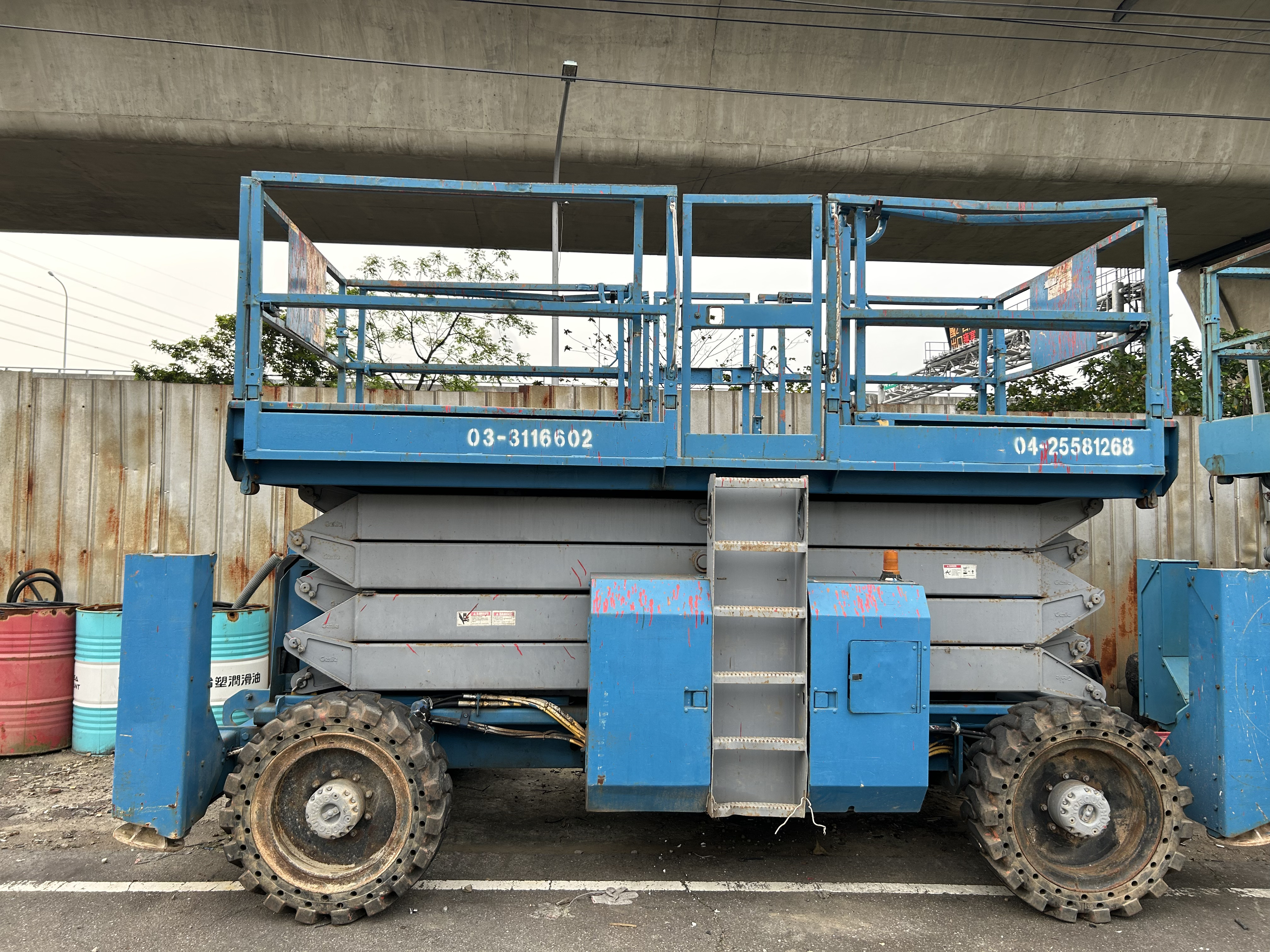 13/16 meters Scissor Lifts