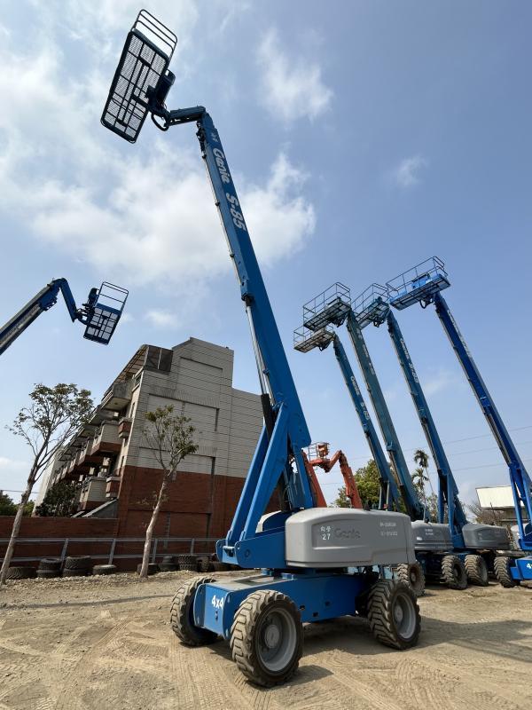 24/26米輪胎式高空作業車